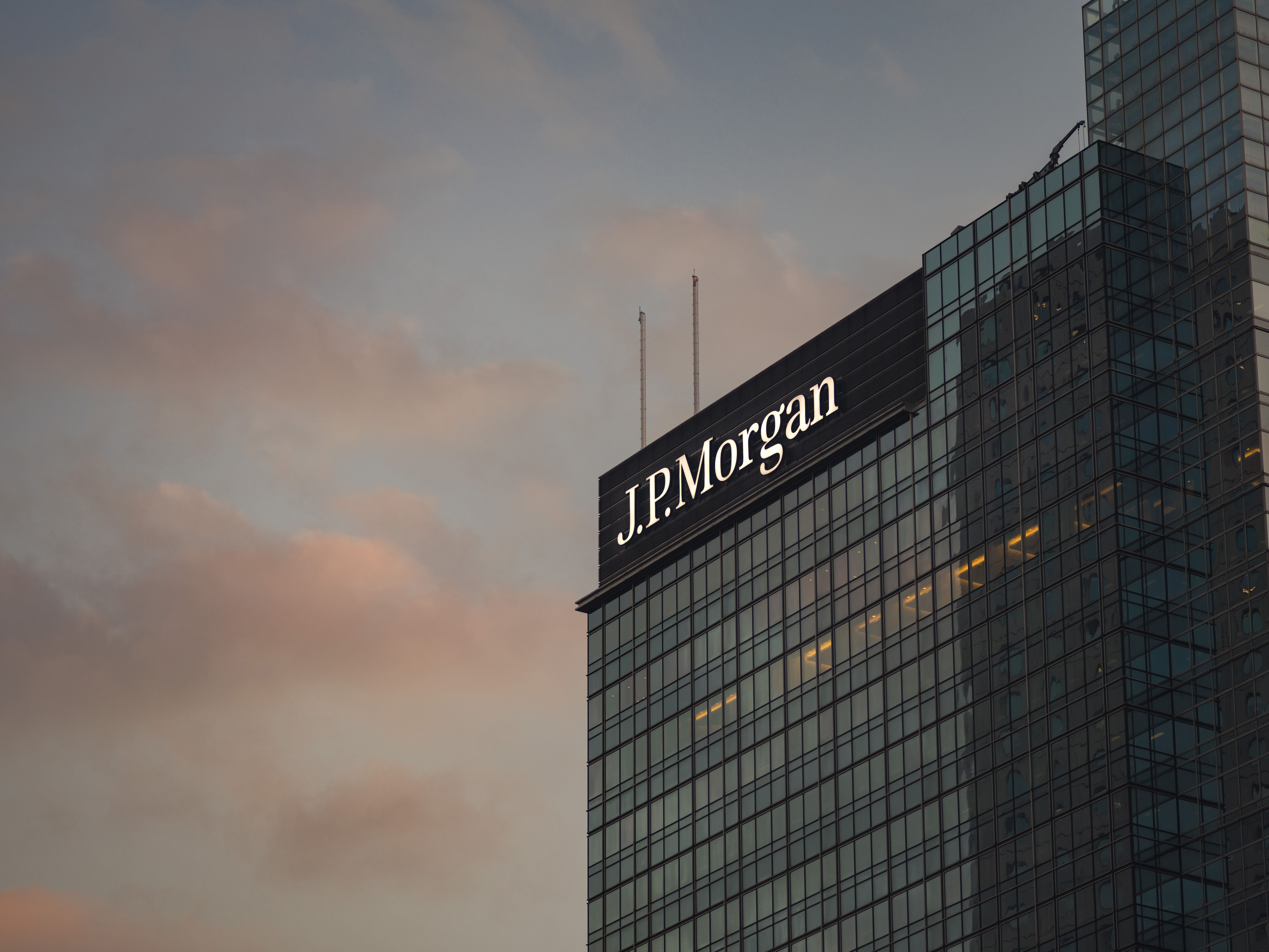 JPMorgan is reportedly exploring a risk transfer linked to more than $4bn of private equity fund loans.