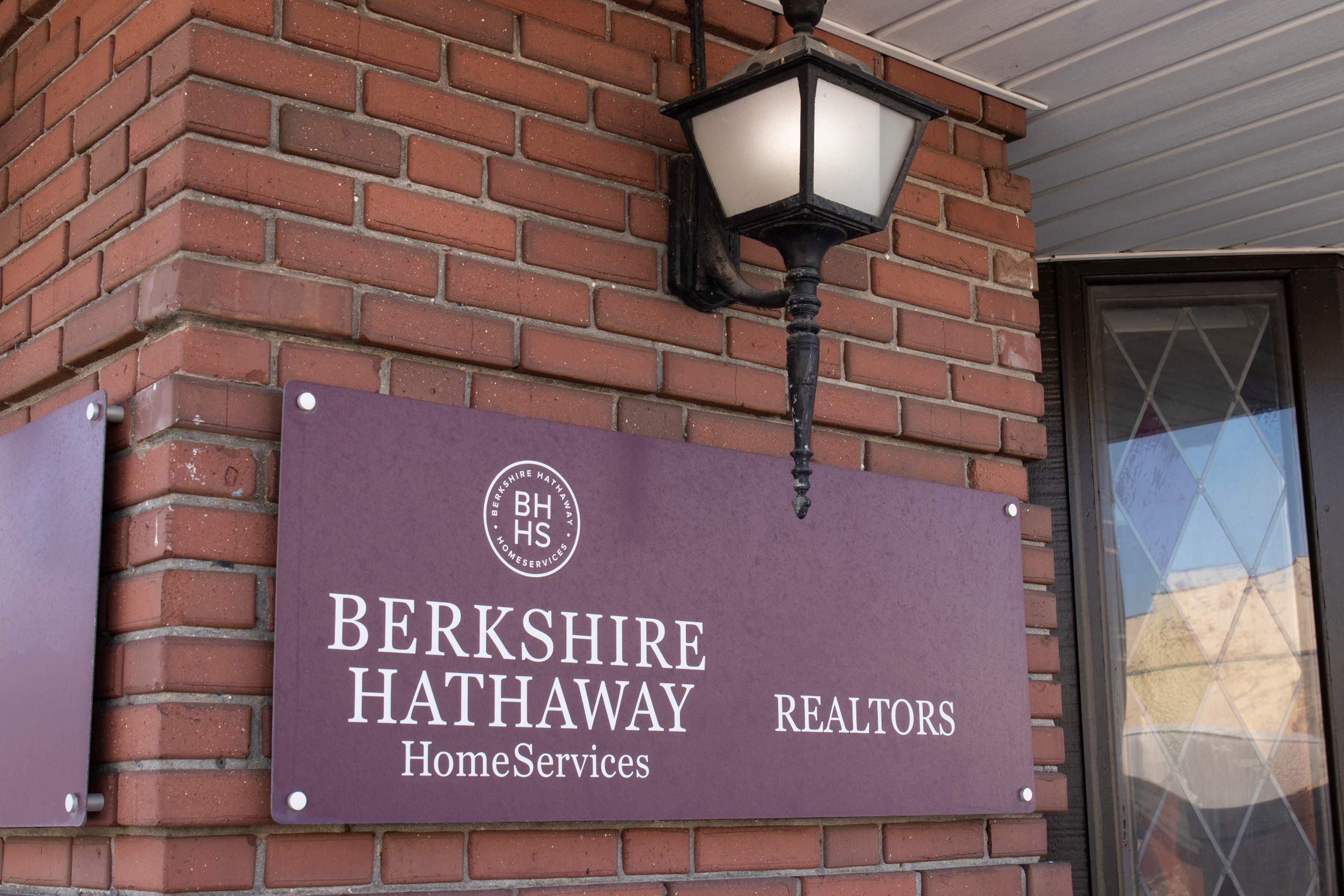 Berkshire’s $6.8B Taylor Morrison deal signals a long-term bet on US housing despite high mortgage rates and weak starts.